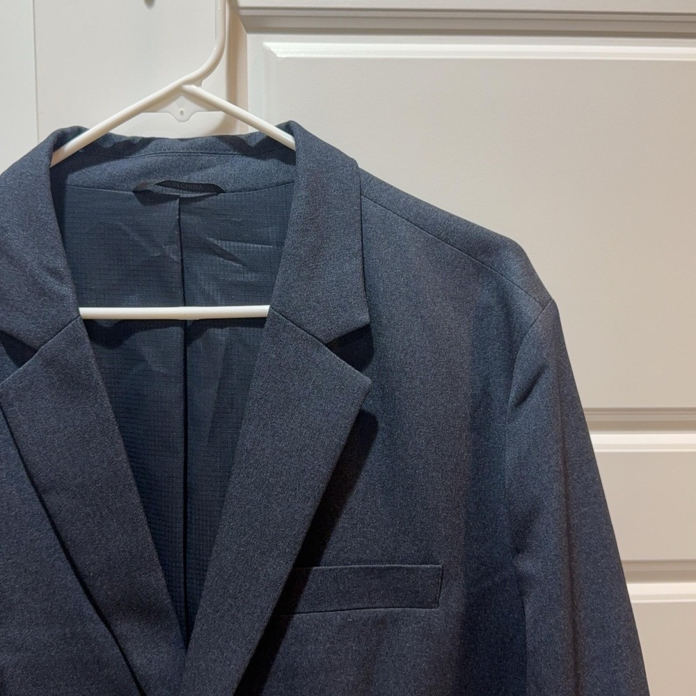 Bluffworks Blazer Mens 44L Blue Solid Gramercy Slim Fit Travel Suit Jacket - Picture 1 of 8
